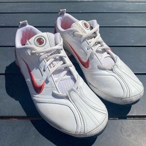 Nike Shox Women’s Athletic Training Shoe - size 7